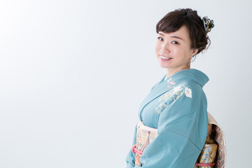 生け花をする着物姿の女性 Wall Mural Wallpaper Murals Buritora