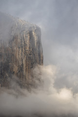 Fototapeta na wymiar Cloudy El Cap