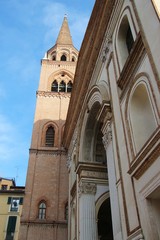 The Basilica of Sant Andrea, Mantua. The church was begun in 1472 and is a great example of the Renaissance art and architecture. Northern Italy, Europe.