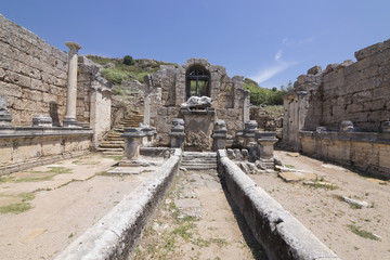 Fototapeta na wymiar The Nympahion of Kestros of Perge Ancient City in Antalya, Turkey