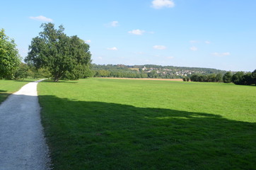 Chemin dans les plaines