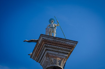 st mark's statue in venice
