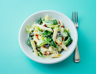 Nudeln mit Wirsing und Sahnesauce