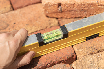 【DIY】水平器で測る　レンガ敷