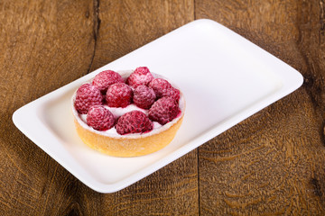 Raspberry cake