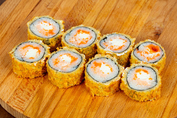 Hot roll with salmon