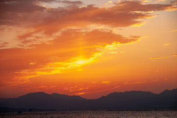 瀬戸内海　広島湾に沈む夕日