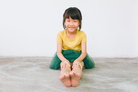 Asian little girl dance training