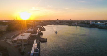 Fototapeta premium Boat leaving Helsinki south harbour