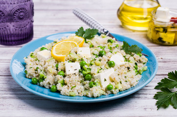 Salad of crushed cereals