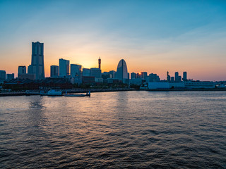 Naklejka premium 神奈川県 横浜市 夕暮れのみなとみらい