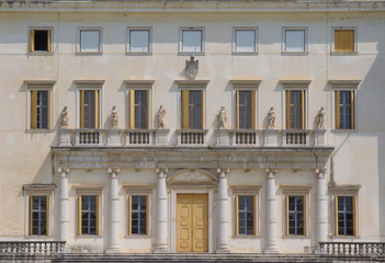 Obraz premium Haupteingang der Villa Manin in Codroipo / Friaul / Italien