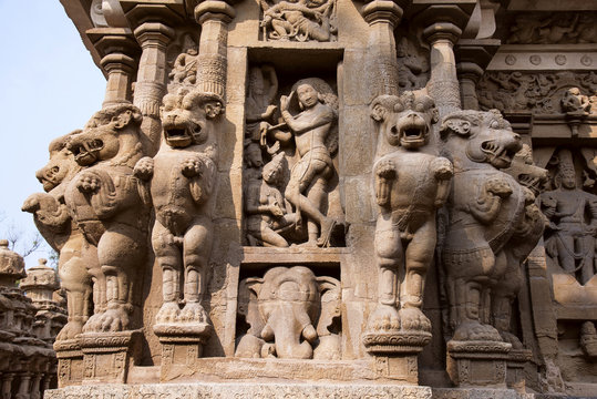 Carved idol on the inner wall of the Kanchi Kailasanathar temple,  Kanchipuram, Tamil Nadu, India