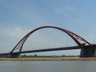 Fototapeta na wymiar Бугринский мост