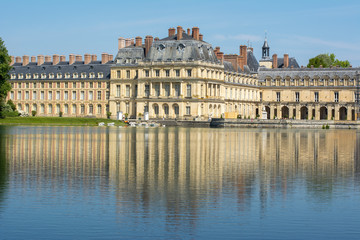Fototapeta na wymiar Fontainebleau palace (Chateau de Fontainebleau) near Paris, France