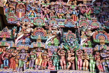 Colorful idols on the Gopuram, Sarangapani Temple, Kumbakonam, Tamil Nadu, India