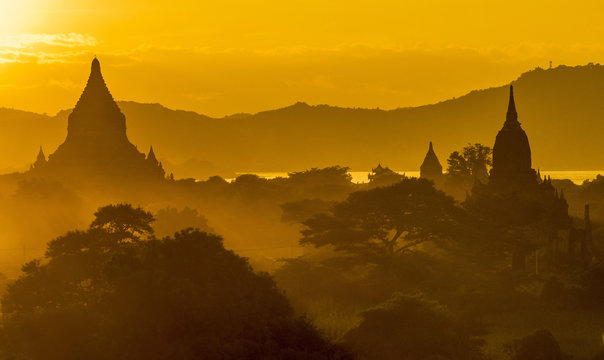 Myanmar, Mandalay area, Bagan archaeological site, view from the temple Shwe San Daw at sunset