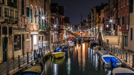Fototapeta na wymiar Venice by night / Venezia di notte
