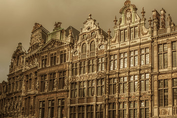 Fototapeta premium Historic buildings in Main square, Grand Place, iconic city point of Brussels.