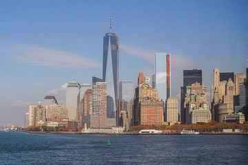 Obraz premium View of New York City Downtown from the hudson river