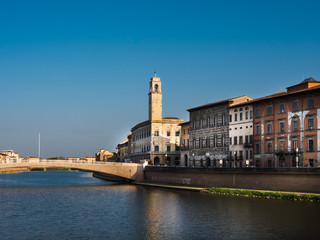 Fototapeta premium Ponte di mezzo and heritage buildings in Pisa