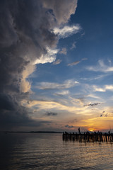 See Chiemsee bei Sonnenuntergang mit Steg