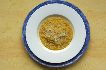 Risotto allo zafferano