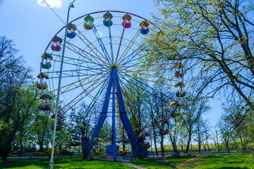 Fototapeta premium Ferris wheel in a city park in Kremenchug, Ukraine