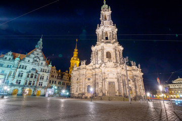 Fototapeta na wymiar night panorama of the old city of Dresden