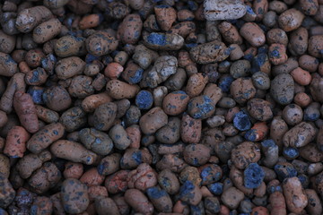 loose expanded clay granules