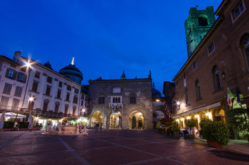 Fototapeta na wymiar Piazza Vecchia Bergamo Alta
