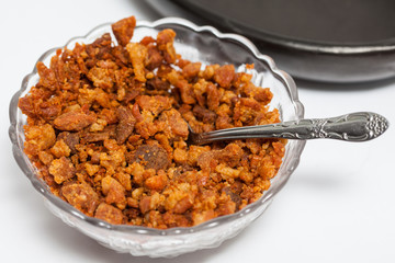 Preparation of plantain croquettes stuffed with pork cracklings