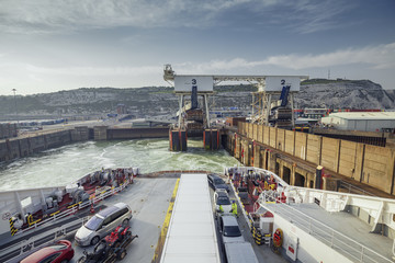 Departure of crossing Ferry in Dover Port - obrazy, fototapety, plakaty