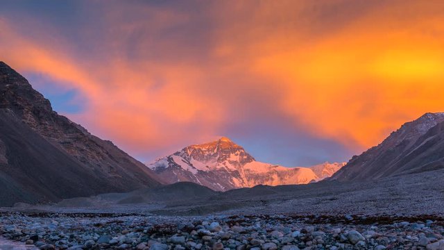 4K Timelapse Moving Cloud at Sunset Scene of Mountain Everest, Everest Base Camp, Tibet, China