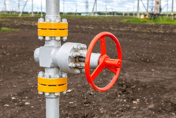 Pipeline with control valve