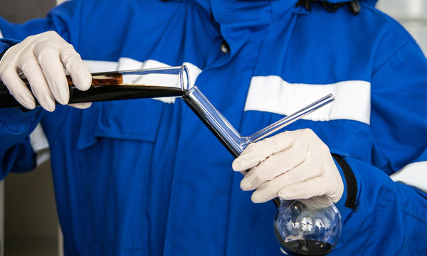 Conducting laboratory experiments with oil