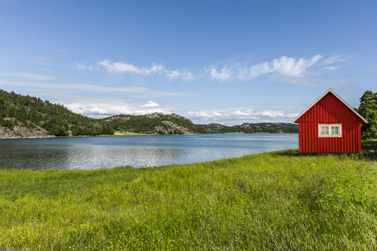 Rotes Haus am See