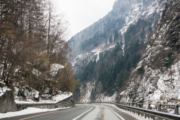 Turn at a steep mountain.