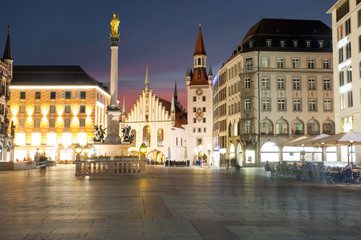Fototapeta na wymiar Munich's Marienplatz at night