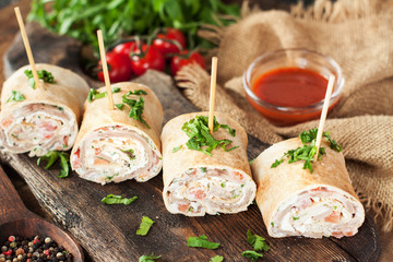 Taco bites with turkey, cheese, vegetables