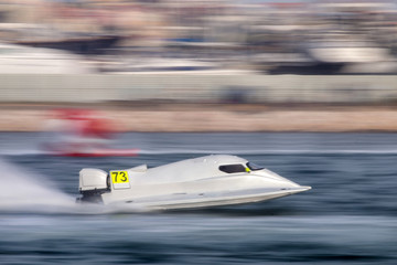 fast powerboat racing