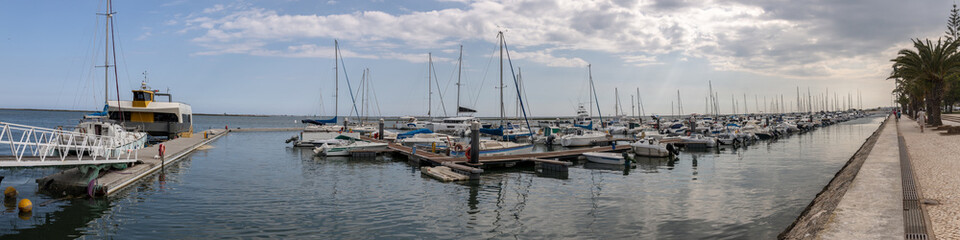 Fototapeta na wymiar anchored recreational boats
