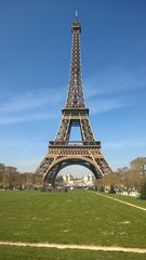Eiffelturm im Grünen