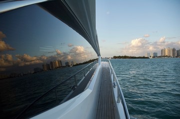 Luxury Yacht Cruising in Miami