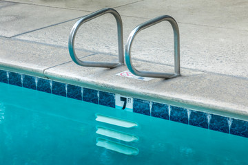 Swimming pool railing