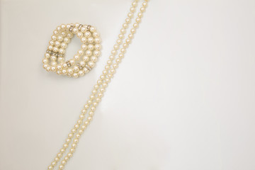 Accessories of pearls