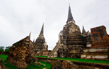 Fototapeta premium AYUTTHAYA, THAILAND - 10 June 2018 - The ruins of the old temple in Ayutthaya historical park, Ayutthaya, Thailand.