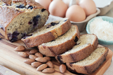 healthy almond coconut butter cake, Keto food, ketogenic diet, paleo, low carb high fat, gluten free