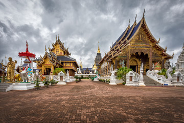Fototapeta na wymiar Wat Ban Den