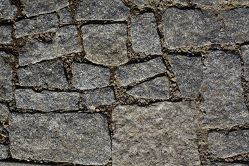 a stone pathway from a chipped stone, covered with gravel